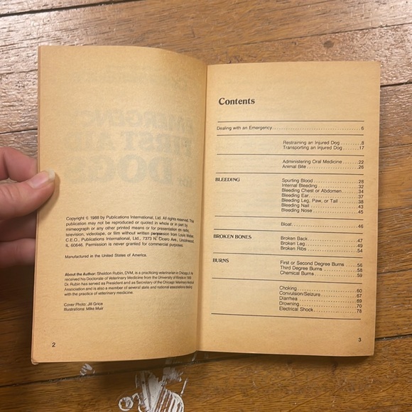 1988 Emergency First Aid for Dogs - Picture 4 of 7